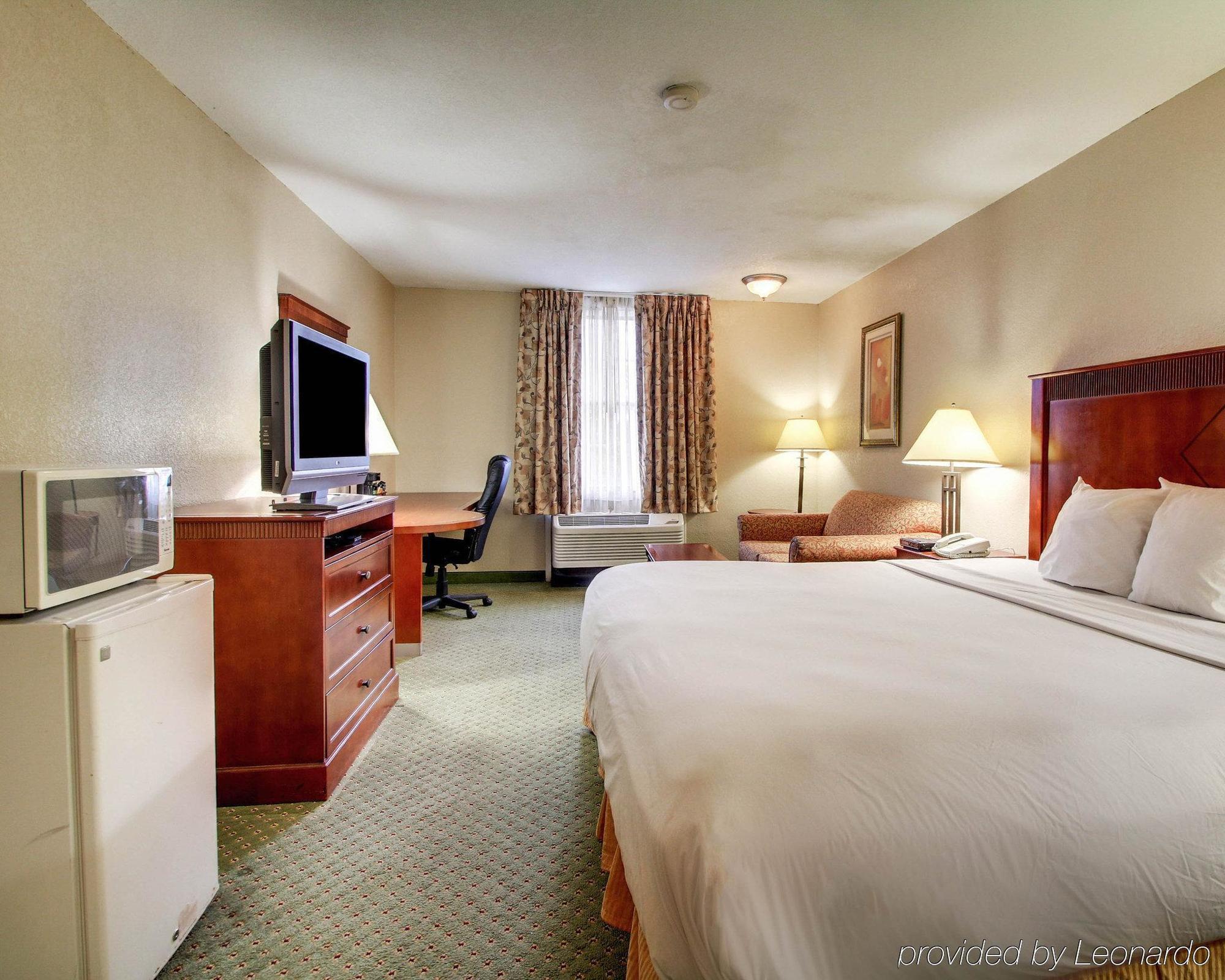Howard Johnson By Wyndham Hotel Hattiesburg