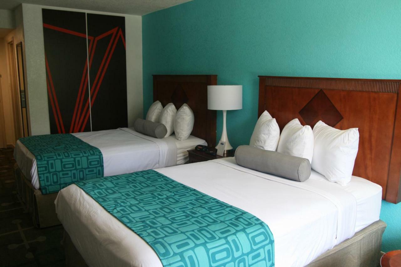 Howard Johnson By Wyndham Hotel